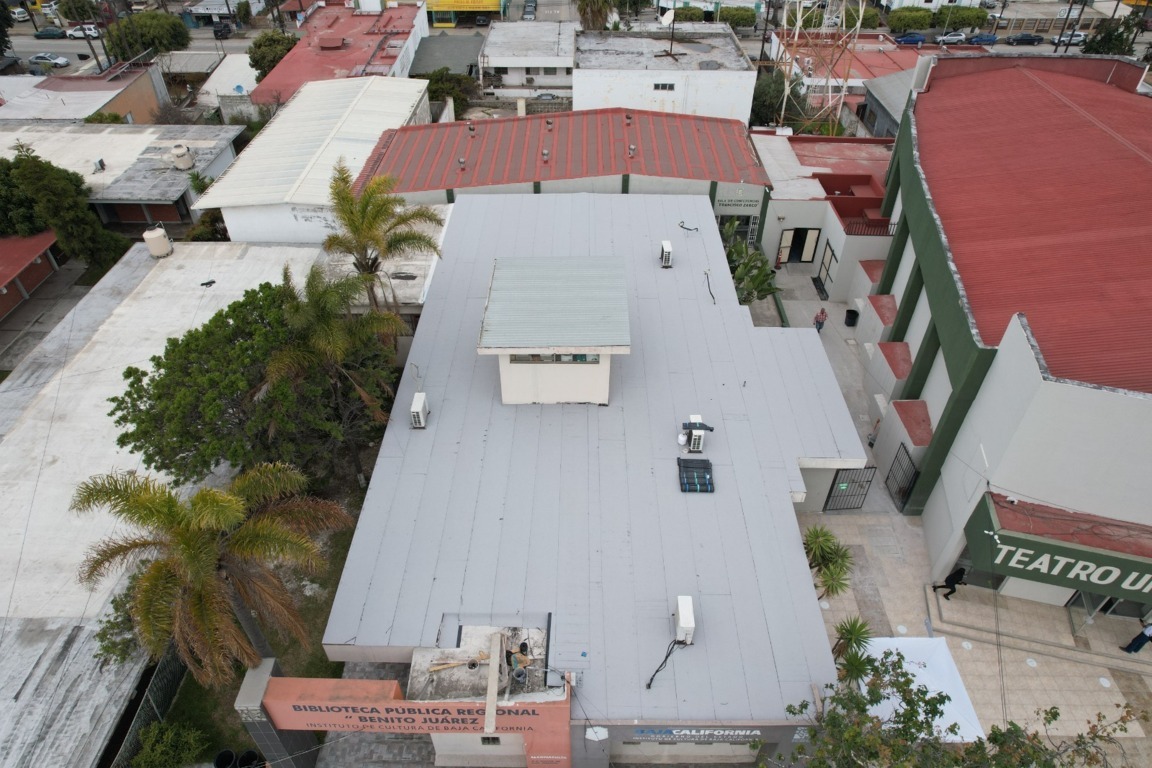 Continúan trabajos de reparación en biblioteca Benito Juárez en el municipio de Ensenada: SIDURT