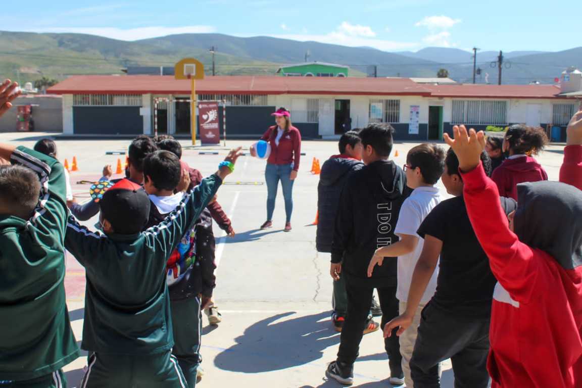 Lleva INDEBC jornada masiva de activación física a la primaria Tepochcalli