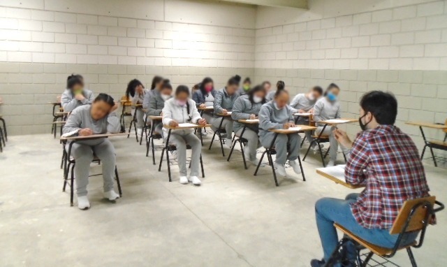 Ofrece CESISPE a mujeres privadas de la libertad taller de creación literaria en el Centro Penitenciario de Tijuana