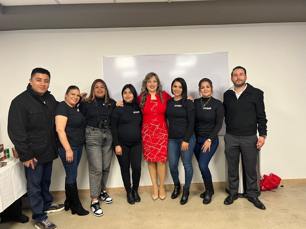 Apoyan con becas a mujeres universitarias