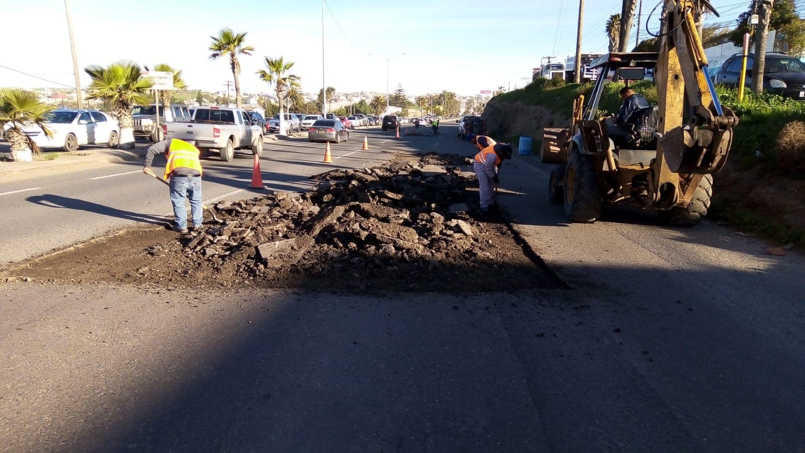 Exhorta Gobierno Municipal a tomar precauciones por trabajos de bacheo en las principales vialidades