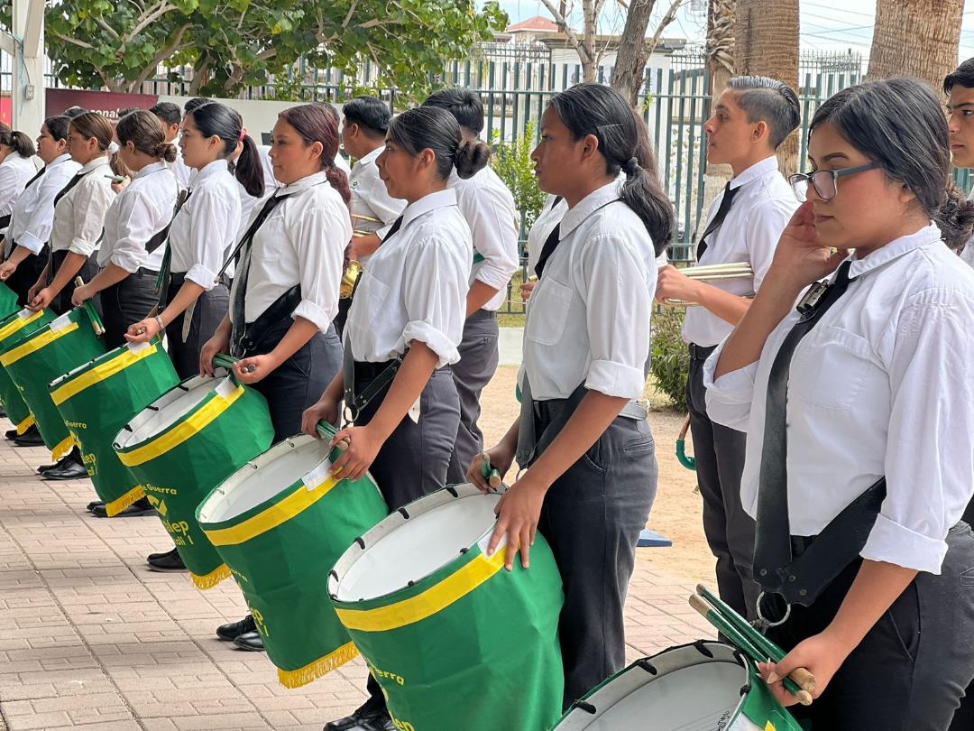 Fortalece CONALEP BC actividades cívicas con concurso de escoltas y exhibición de bandas de guerra