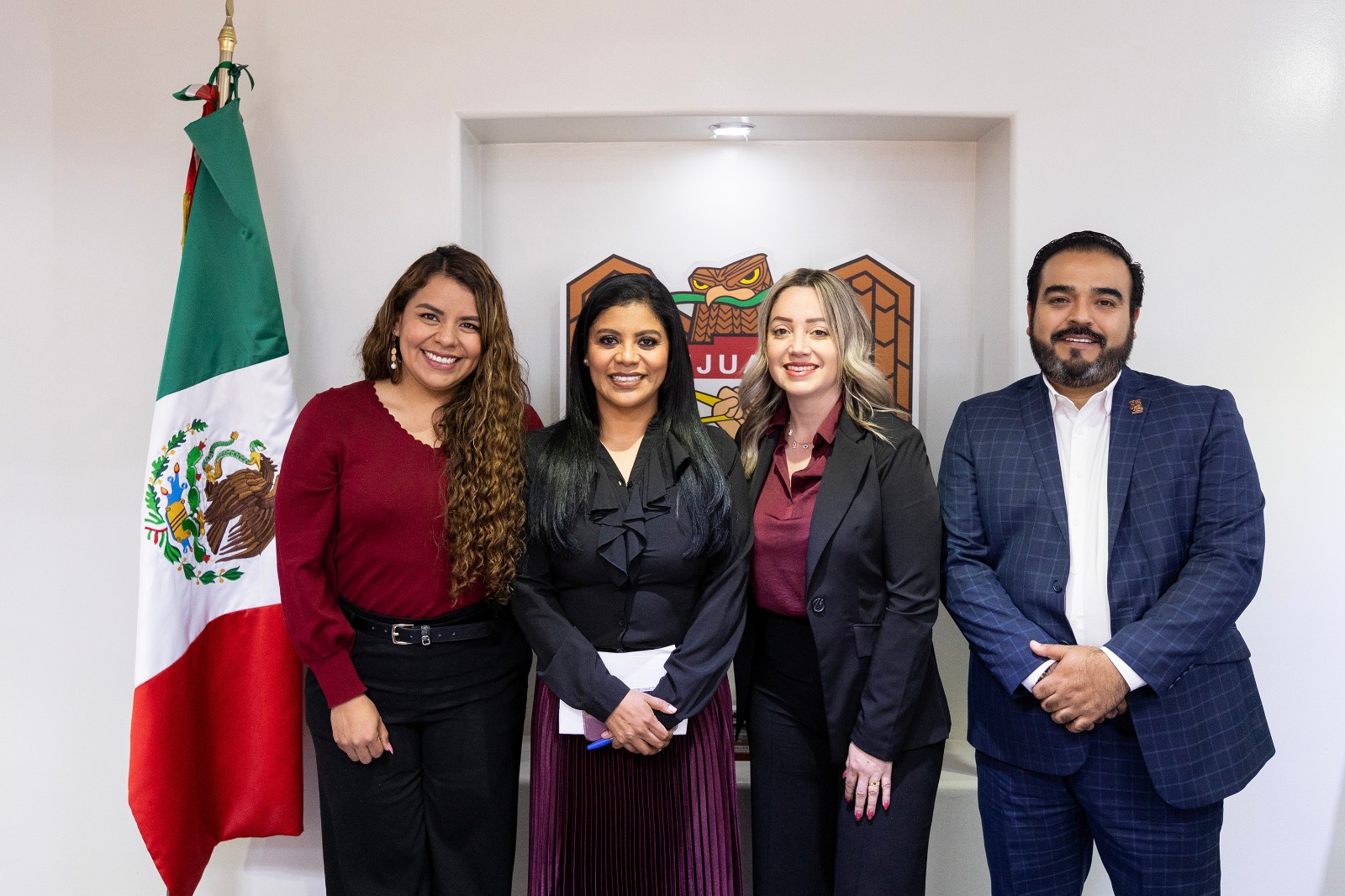 Alcaldesa toma protesta a nueva directora del SDIF Tijuana