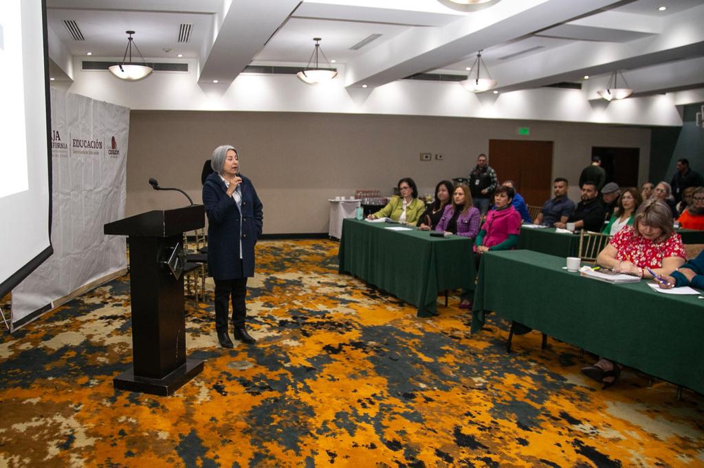 Se reúnen autoridades de educación para garantizar la equidad e inclusión comunitaria en los planes de estudio