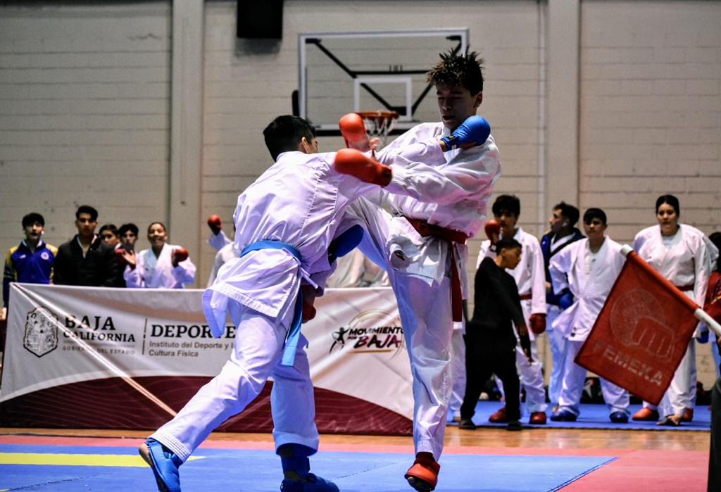 Va selección de karate do de Baja California por conquista de metales dorados en nacionales CONADE 2023