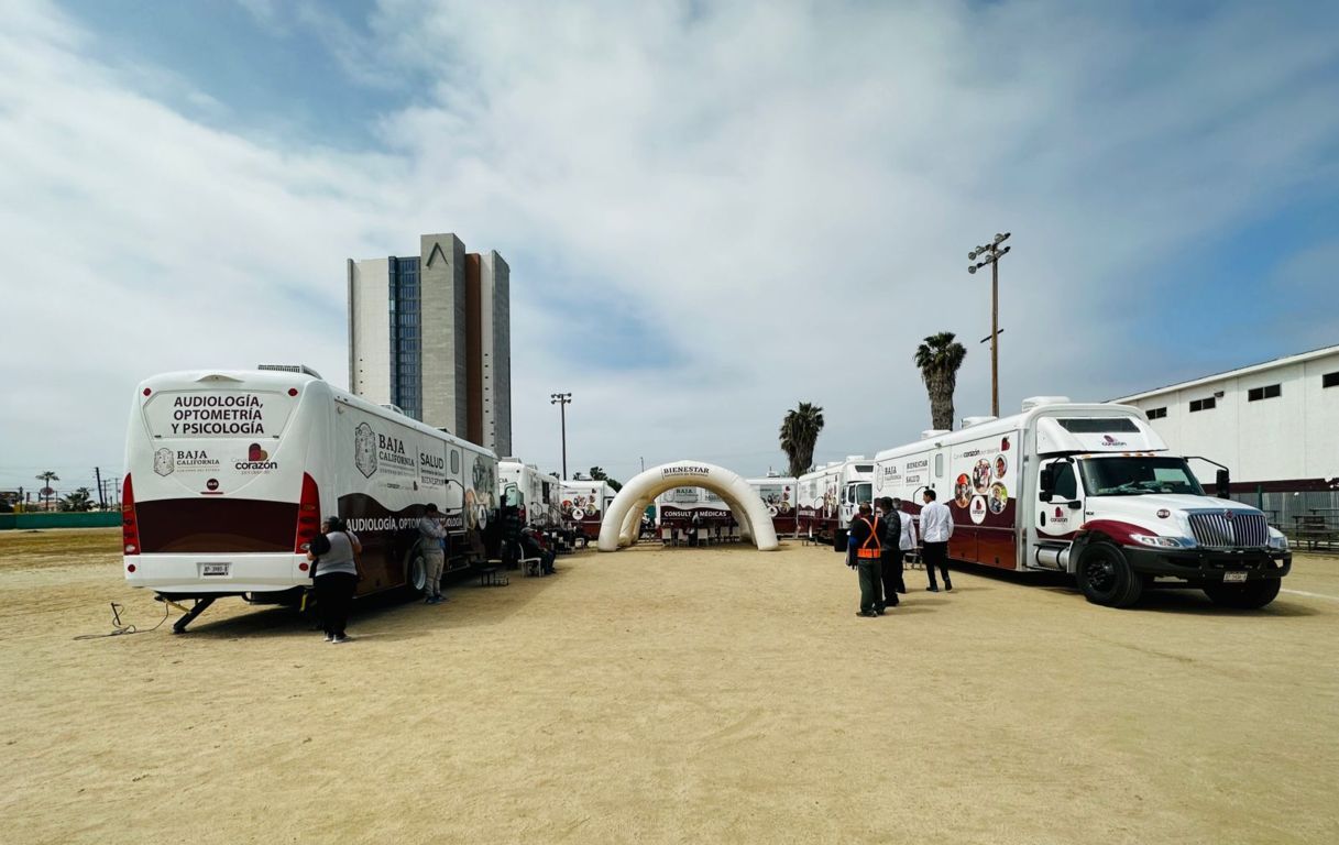 Acudirán Centros de Salud Móviles a la localidad todos santos de Ensenada