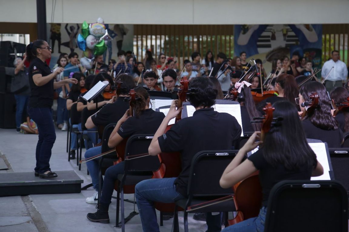 Beneficia Secretaría de Cultura a las orquestas comunitarias con nuevos instrumentos