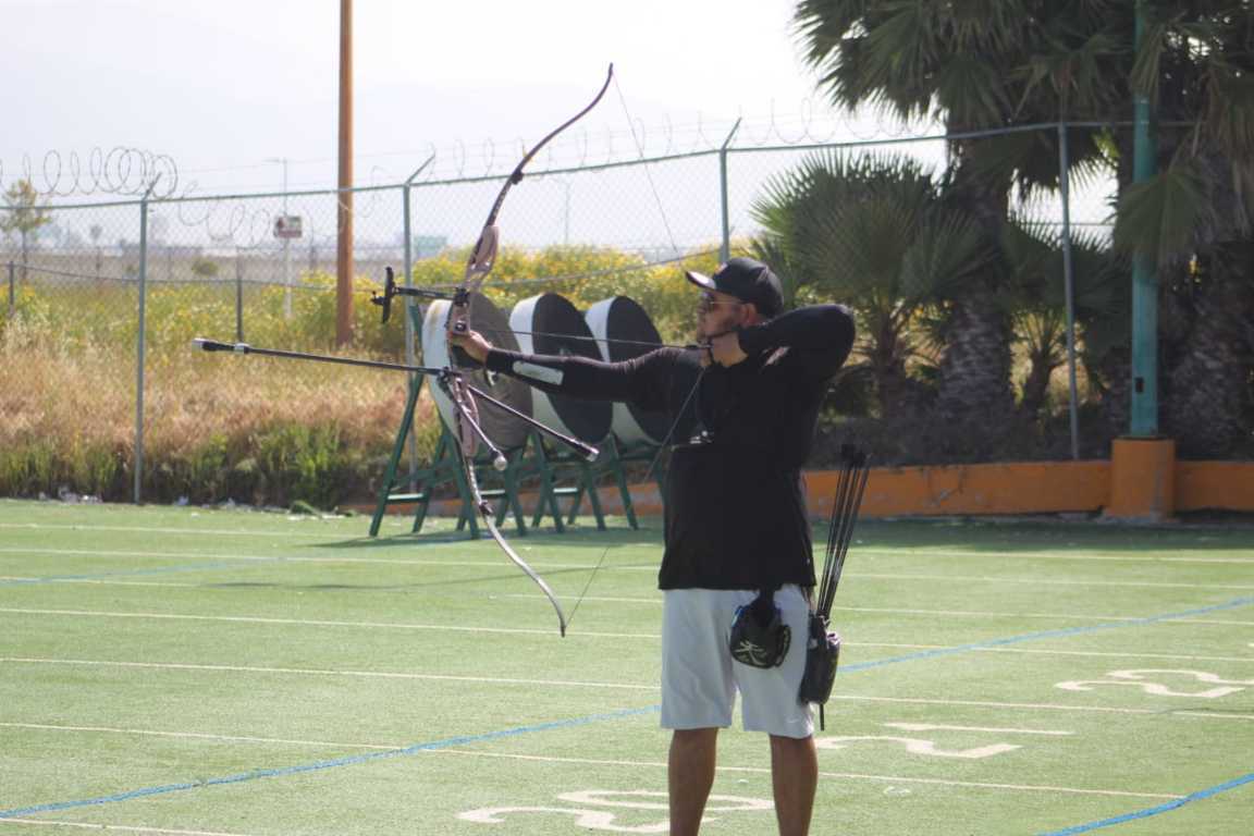 Incrementa preparación arquero Luis “Abuelo” Álvarez para su próxima competencia: INDE BC