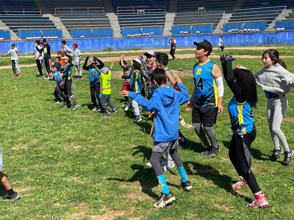 Lleva INDE BC jornada deportiva a estadio Manuel Ceceña en Tecate