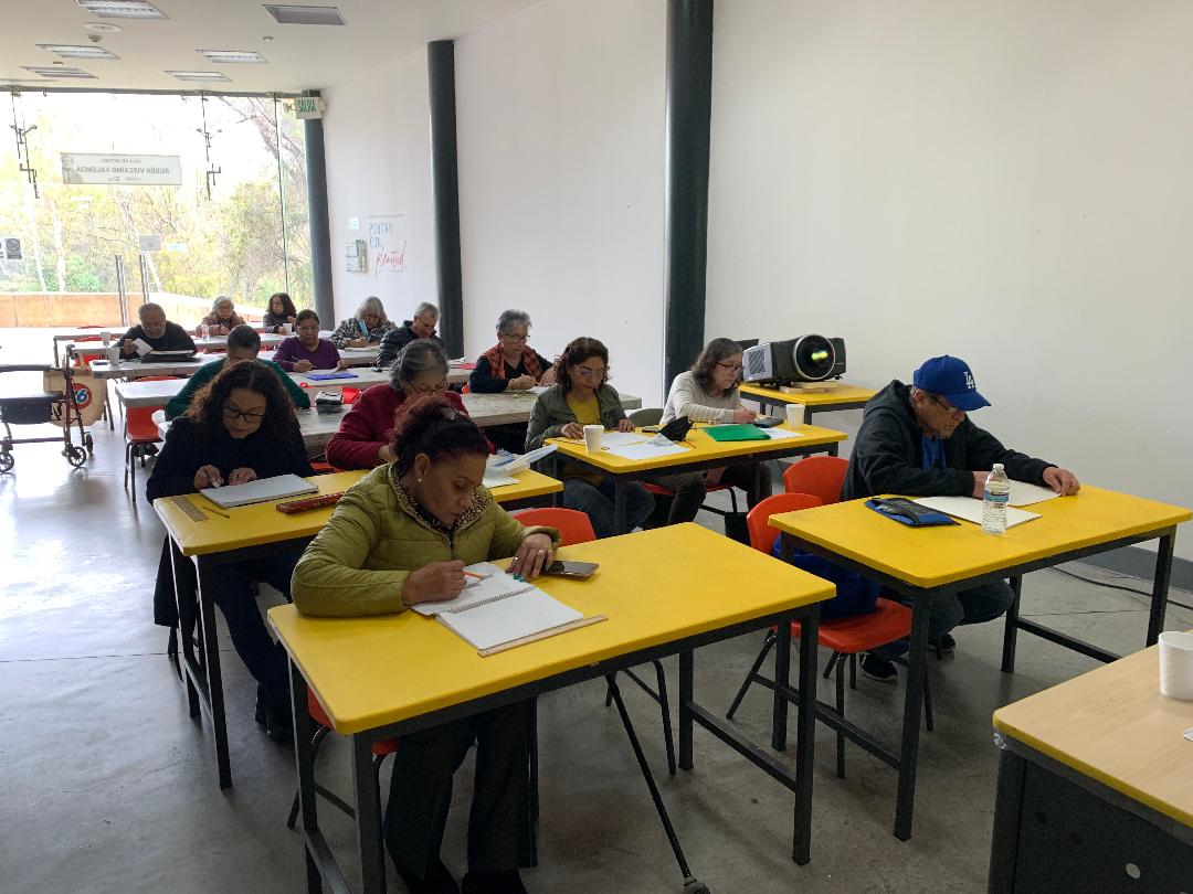 Ofrece Secretaría de Cultura taller de dibujo para personas adultas mayores en ICBC Tijuana