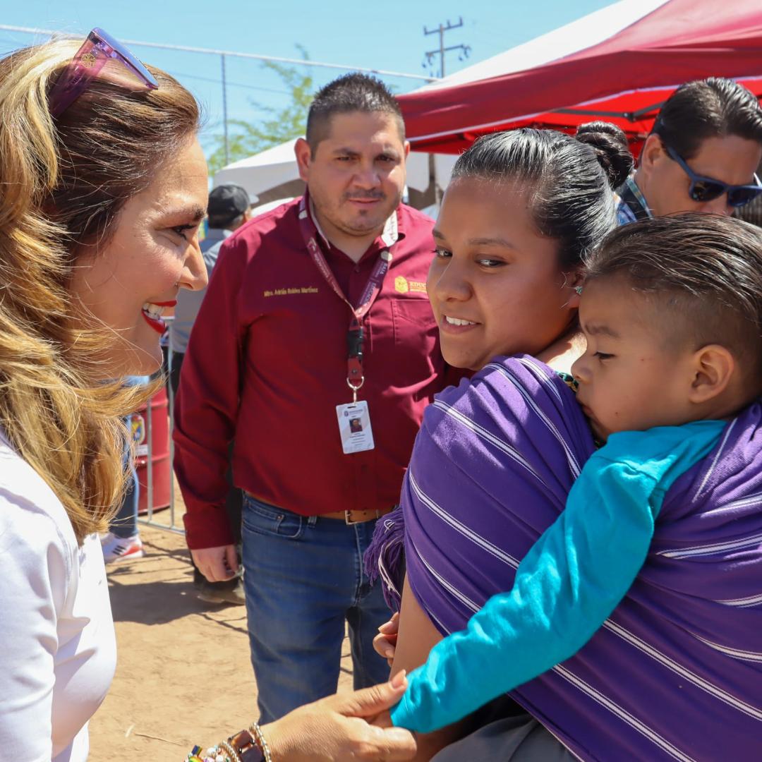 Entrega SISIG apoyos en beneficio de grupos que requieren atención prioritaria