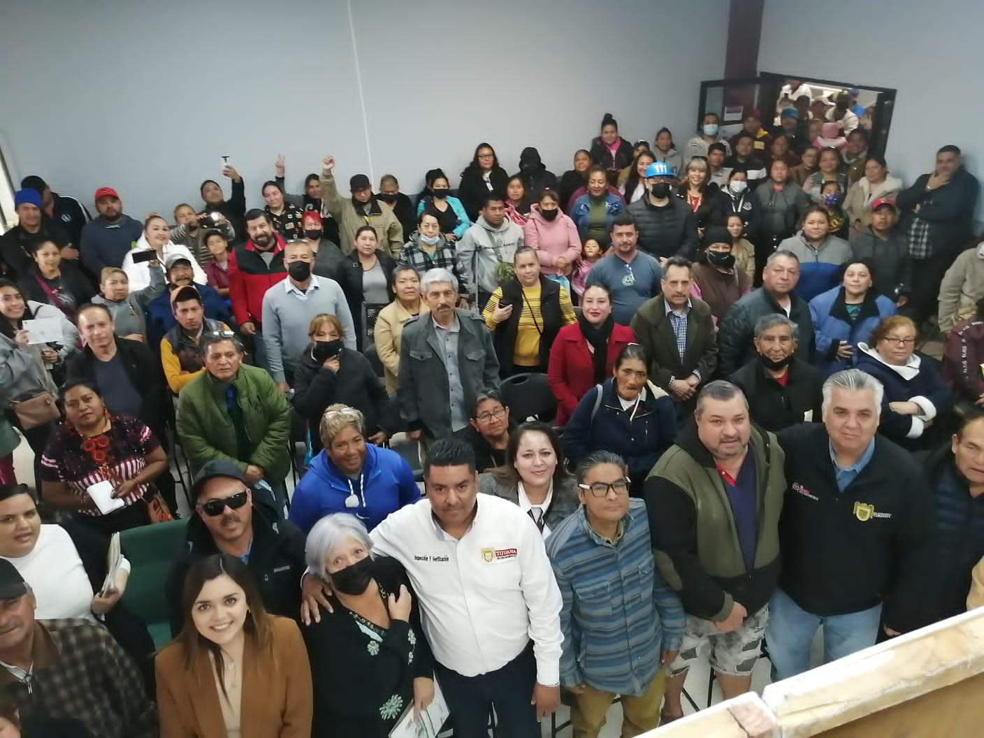 Apoya Gobierno Municipal a sector vulnerable de Tijuana con revalidación de permiso para comercio ambulante