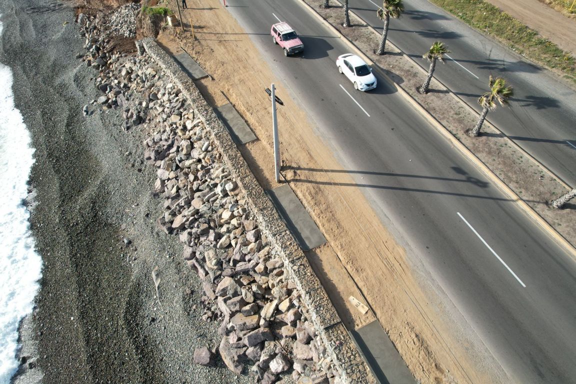 AVANZA SIDURT A LA ÚLTIMA FASE EN CONSTRUCCIÓN DE MURO A BASE DE PEDRAPLEN EN CARRETERA TIJUANA-ENSENADA