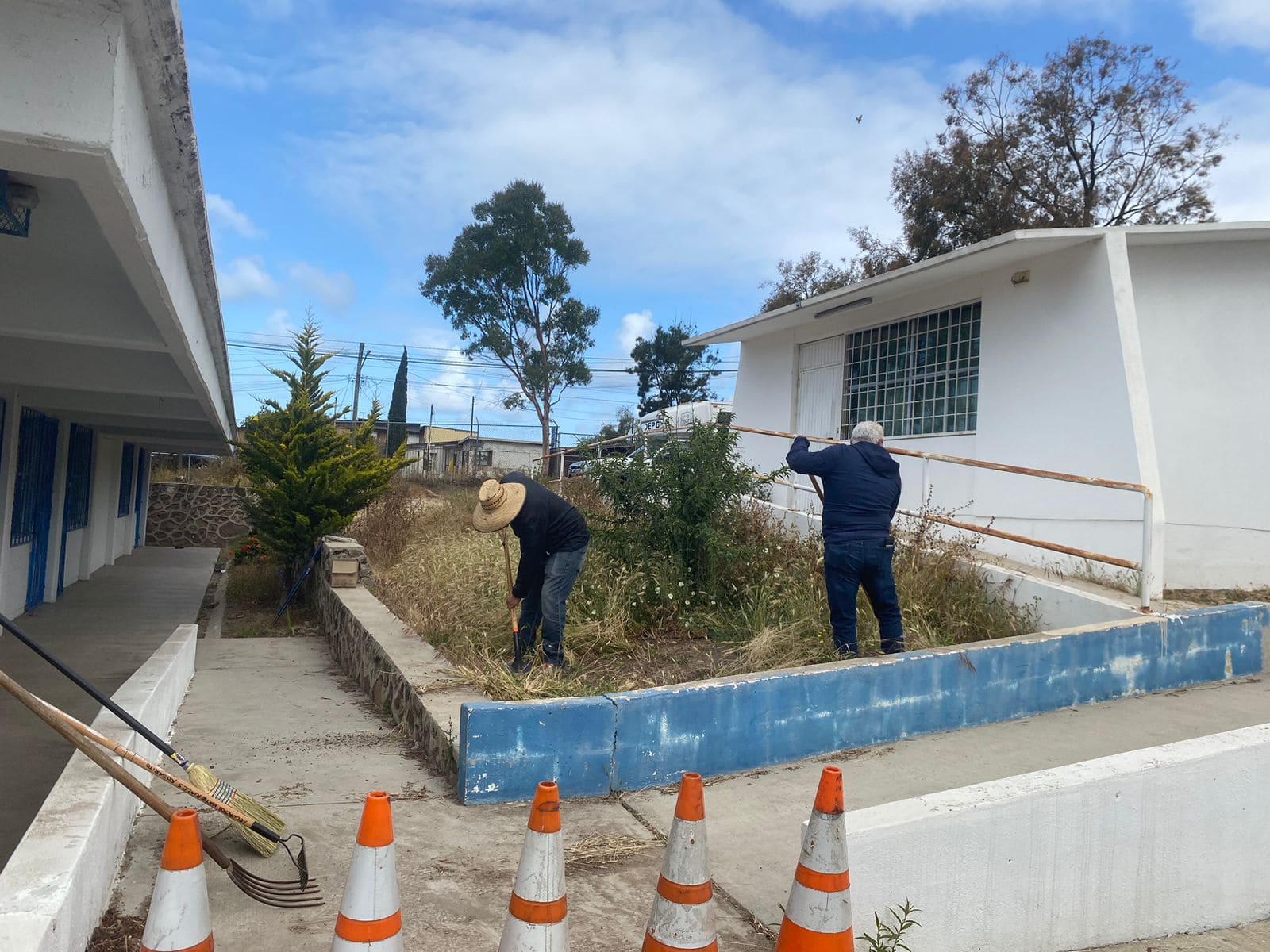 IMPLEMENTA SECRETARÍA DE EDUCACIÓN ACCIONES DE MANTENIMIENTO Y SEGURIDAD EN LA COLONIA LUCIO BLANCO