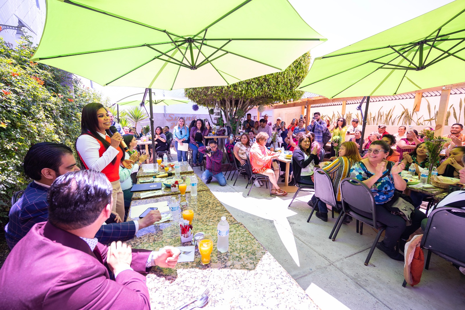 Vecinos de Playas de Tijuana respaldan a la alcaldesa, agradecen pronta respuesta a sus necesidades