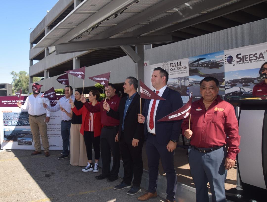 Arranca CEE construcción de sistema de generación de energía fotovoltaica en estacionamiento de Gobierno de BC