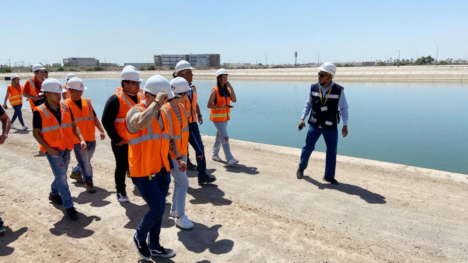 Fortalece CESPM programa académico de estudiantes de Universidad Xochicalco con visita a planta potabilizadora No. 2