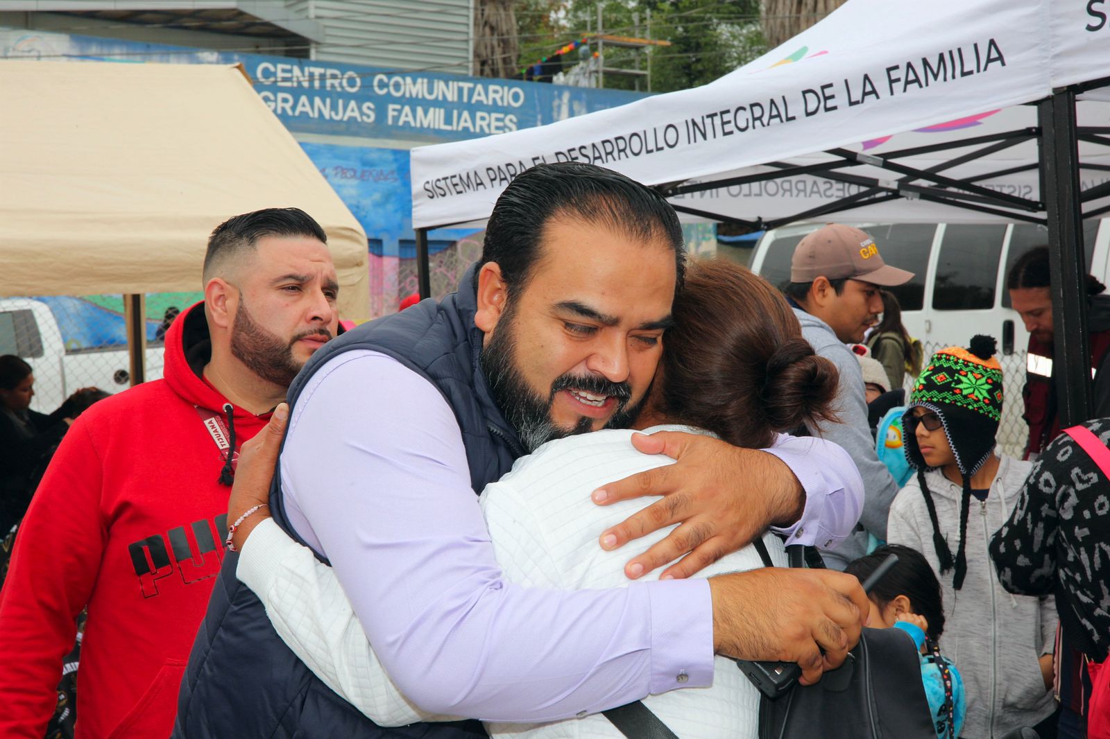 Ayuntamiento construye bienestar en granjas familiares