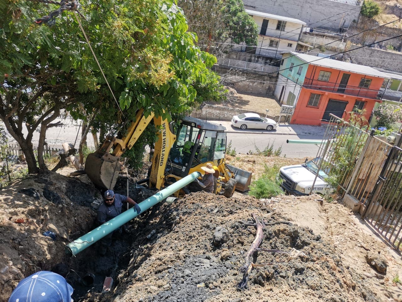 REALIZA CESPT REPOSICIONES Y MANTENIMIENTOS CORRECTIVOS A REDES DE ALCANTARILLADO SANITARIO