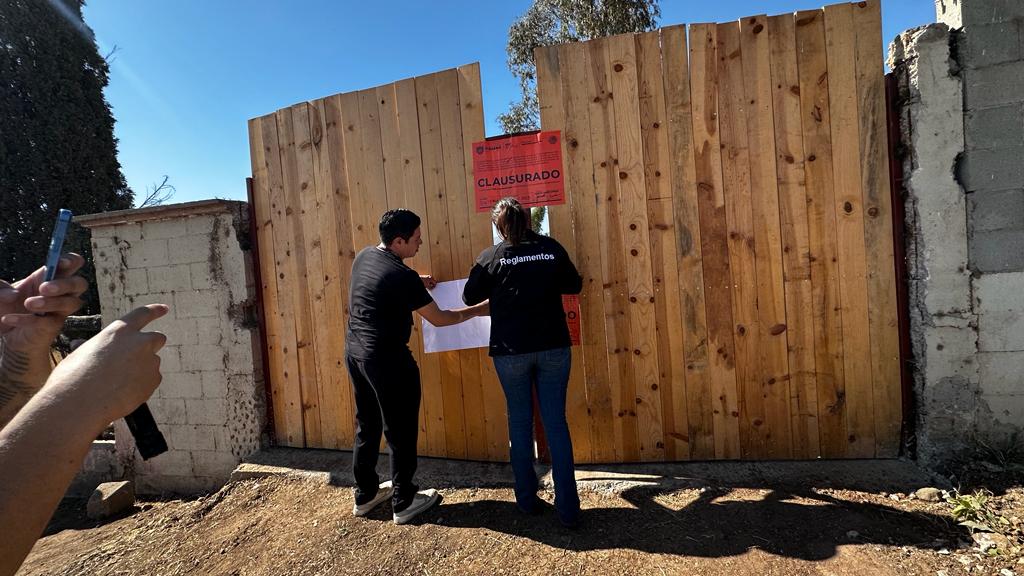 Clausura Ayuntamiento de Tijuana salón de eventos por albercada clandestina con menores de edad