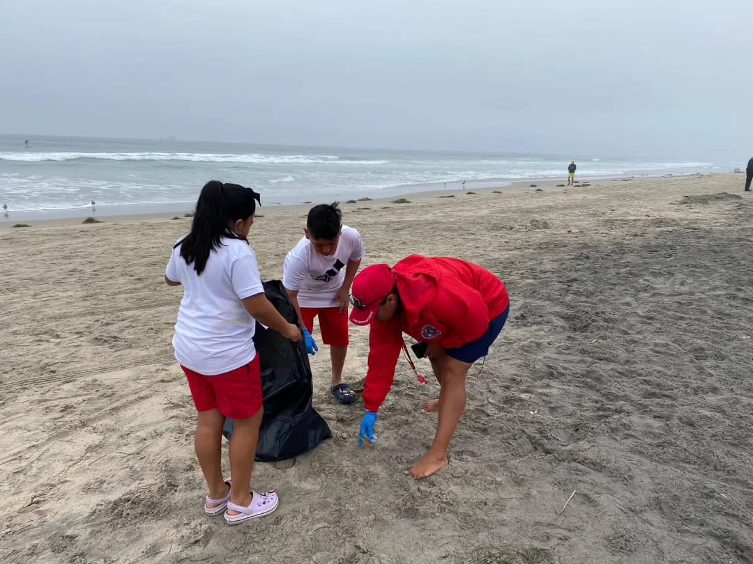 Retira Municipio cerca de media tonelada de basura de las playas con apoyo de niños del Campamento de Verano 2023