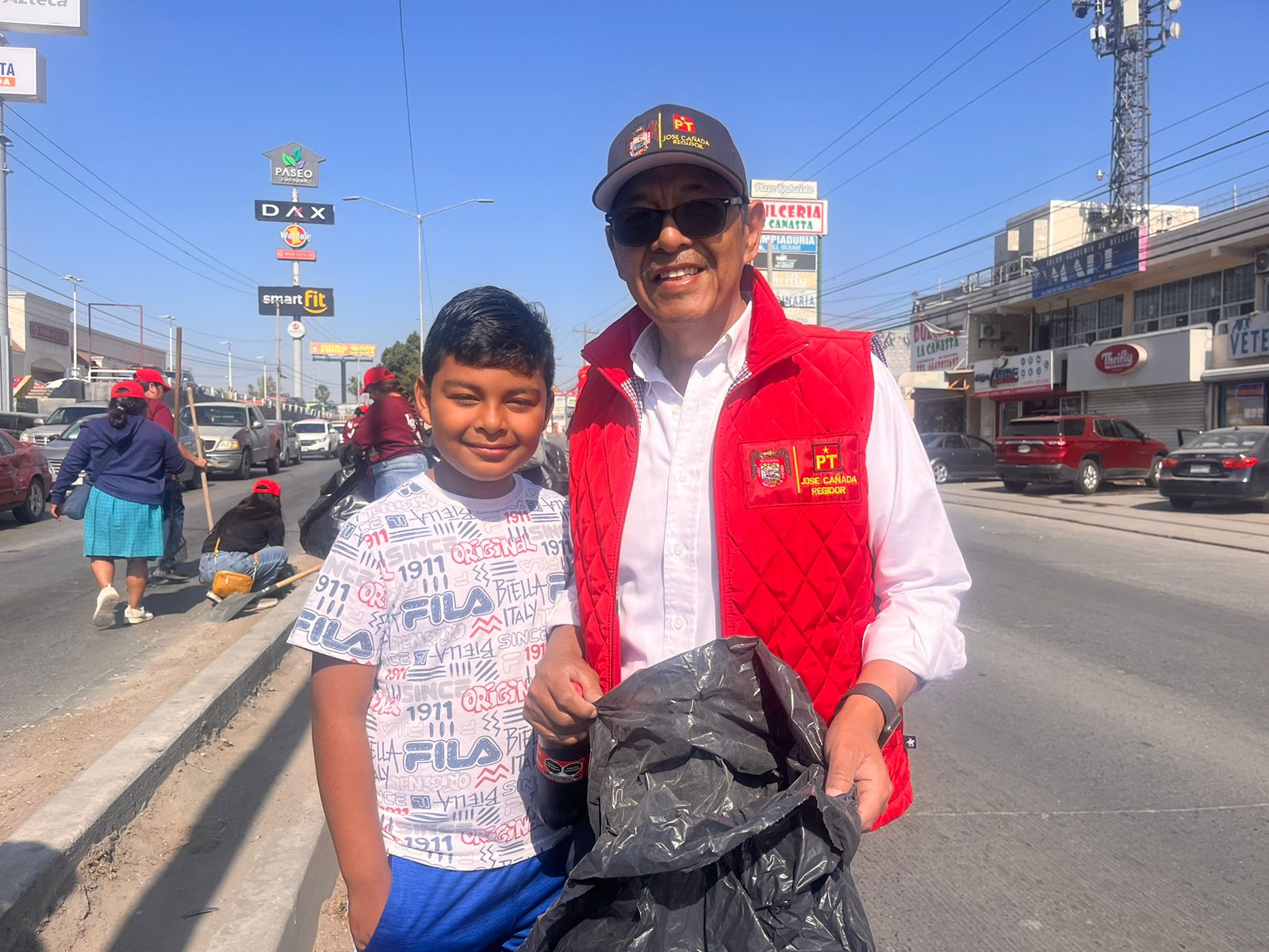 Promueve el regidor José Cañada jornada de limpieza en vialidades