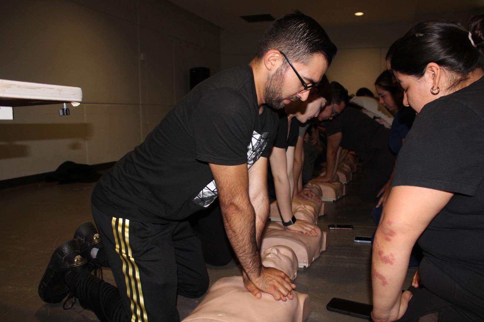 Preparado el personal médico pasante de la jurisdicción de salud Tijuana en reanimación cardiopulmonar