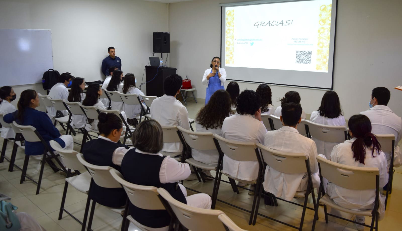 RECIBE PERSONAL DE HMIM CONFERENCIA EN MATERIA DE ATENCIÓN A MUJERES ADULTAS MAYORES