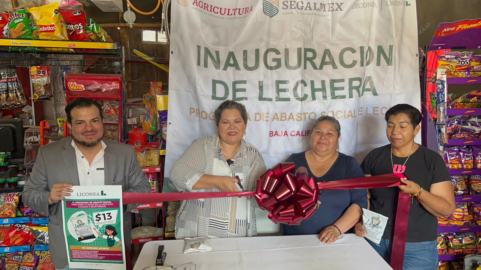 Celebra Evangelina Moreno inauguración de un nuevo punto de venta de leche LICONSA