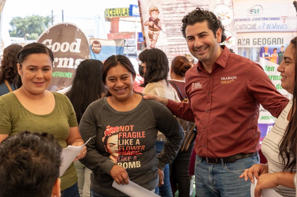 Ofrece feria del empleo oportunidades a jóvenes en San Quintín