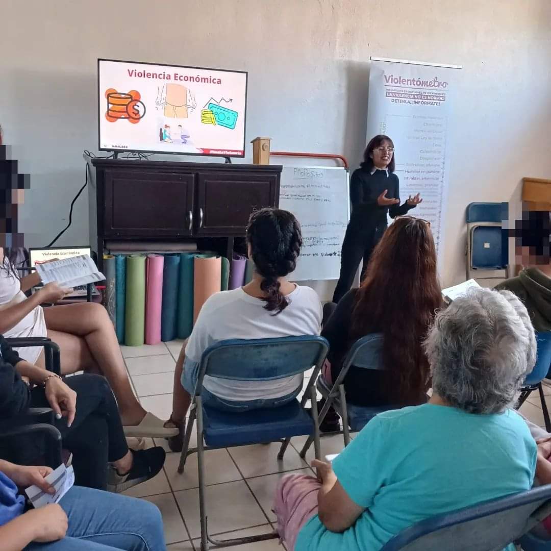 Imparte Municipio charla sobre Violencia de Género a integrantes de la Fundación Reconstruyendo Almas