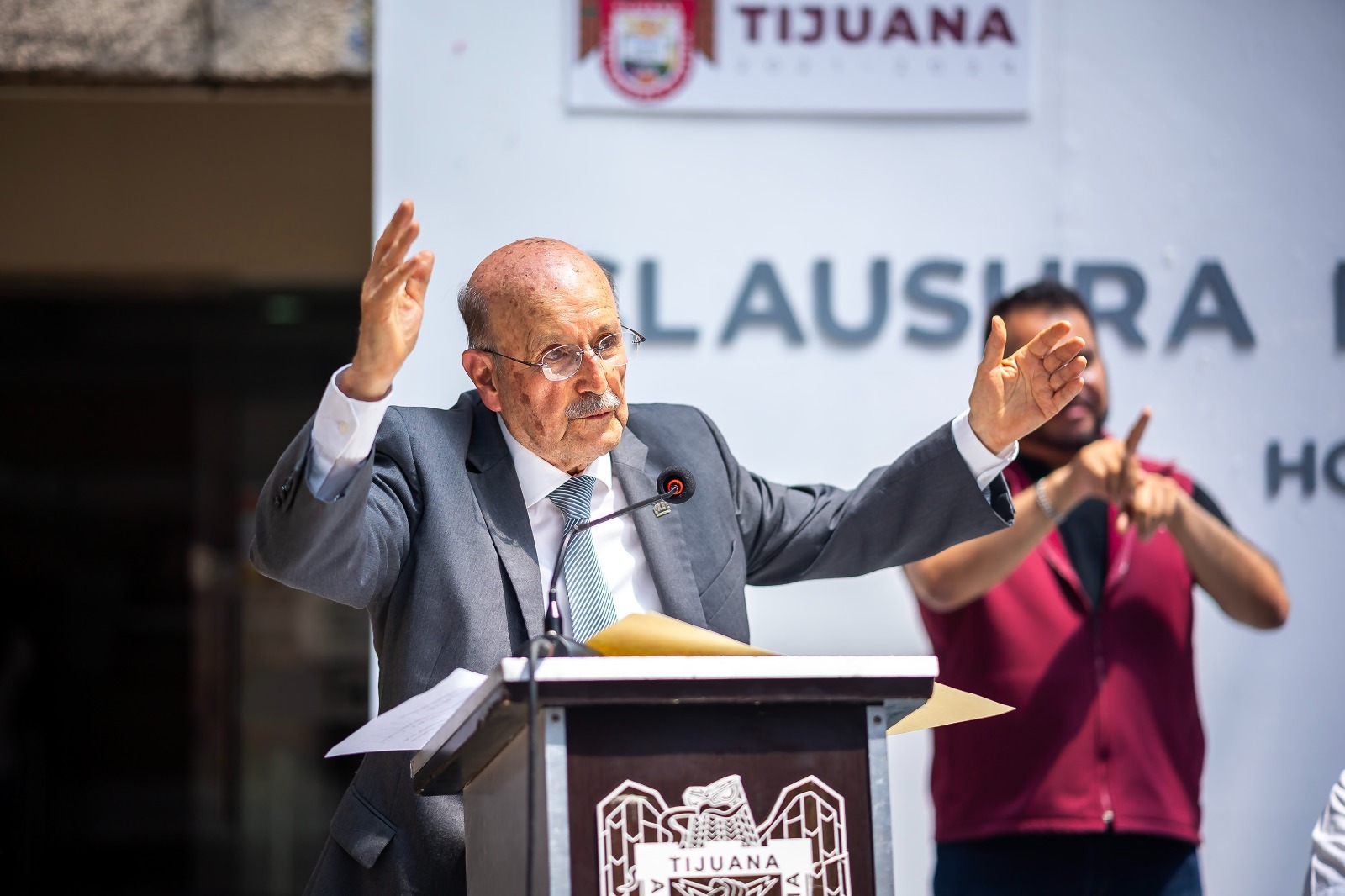 Ayuntamiento de Tijuana rindió homenaje al reconocido historiador David Piñera