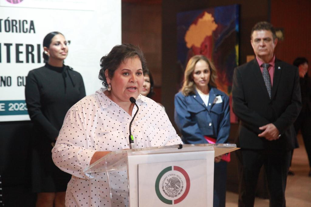 Inaugura la diputada Evangelina Moreno la exposición pictórica “Mujer fronteriza” de la artista Christian Gabriela Hernández
