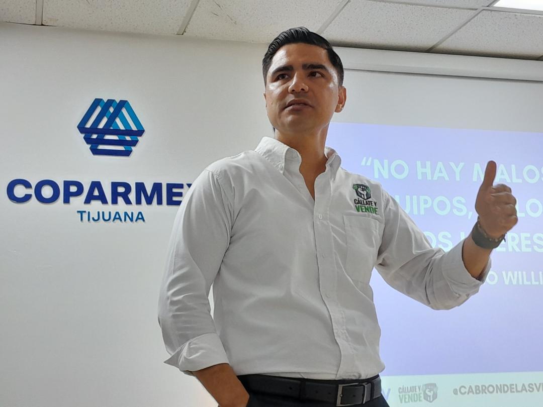 Imparten a jóvenes empresarios la experiencia de Gerardo Rodríguez con cállate y vende