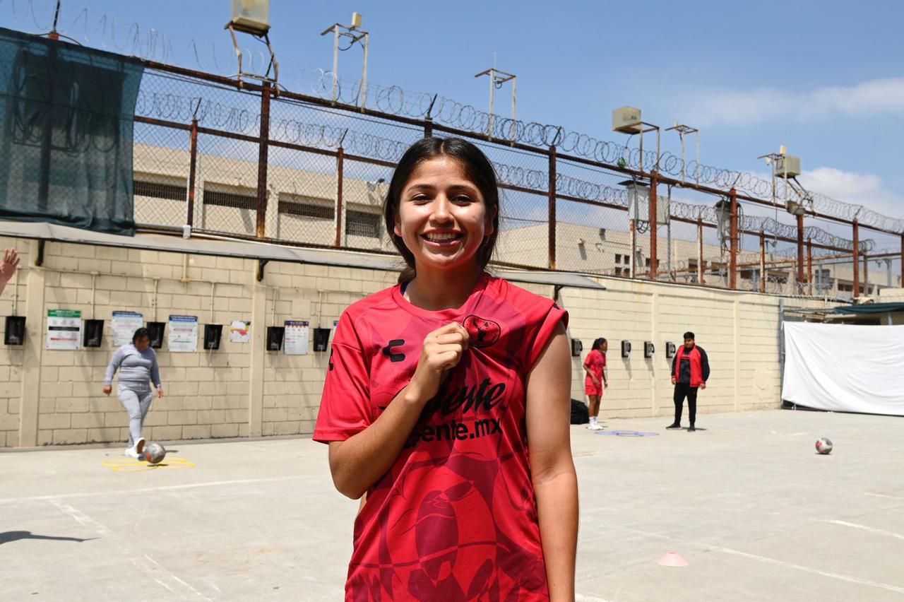 Comparte club Xoloitzcuintles femenil clínica de fútbol con mujeres privadas de la libertad del Cereso Tijuana: CESISPE