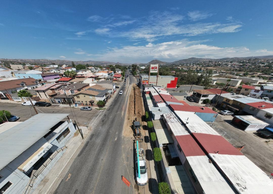 Rehabilita CESPTE red de alcantarillado sanitario sobre bulevar defensores