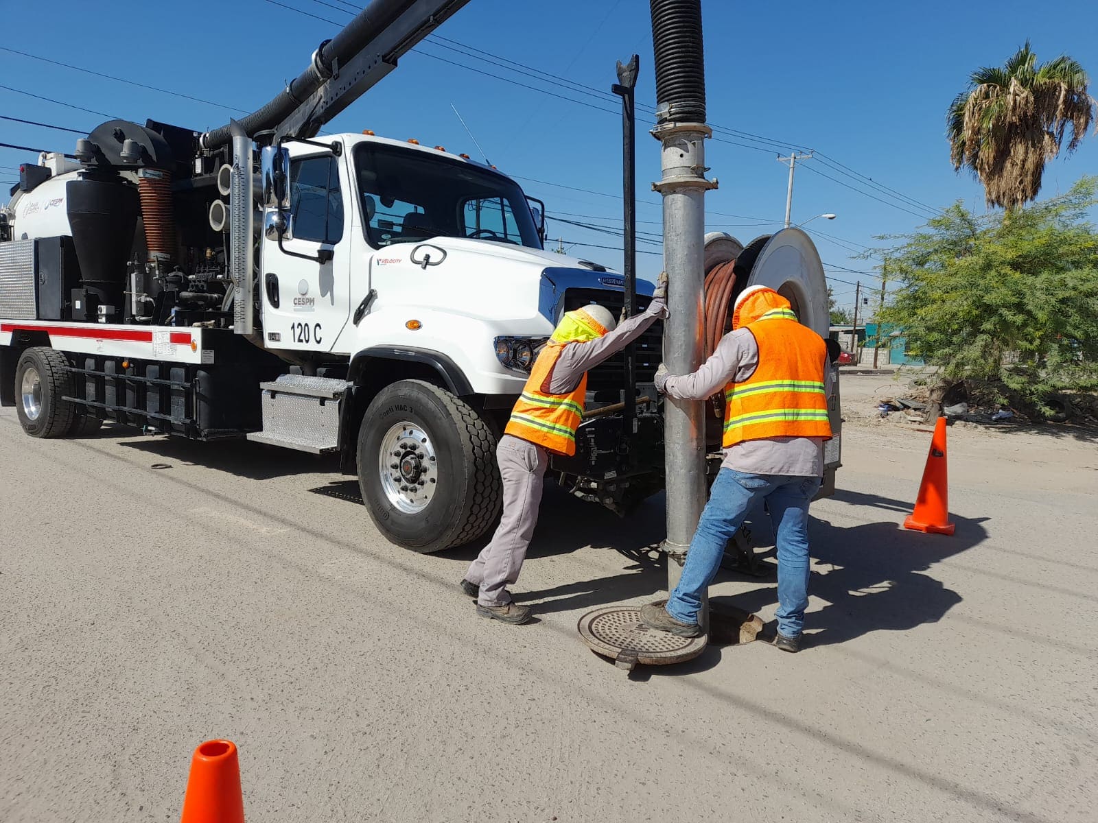 REALIZA CESPM JORNADA DE DESAZOLVE EN EL FRACCIONAMIENTO ÁNGELES DE PUEBLA