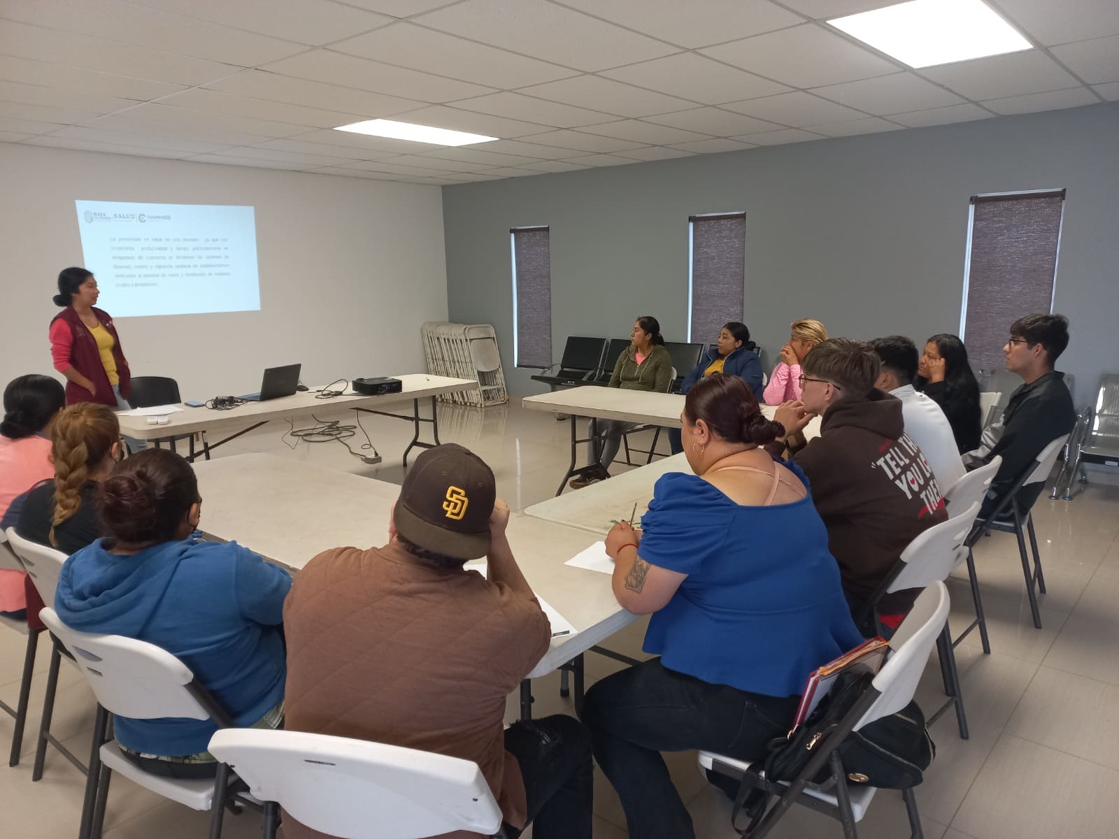 IMPARTE COEPRIS BC CURSO A ESTABLECIMIENTOS DE COMIDA RÁPIDA DE SAN QUINTÍN