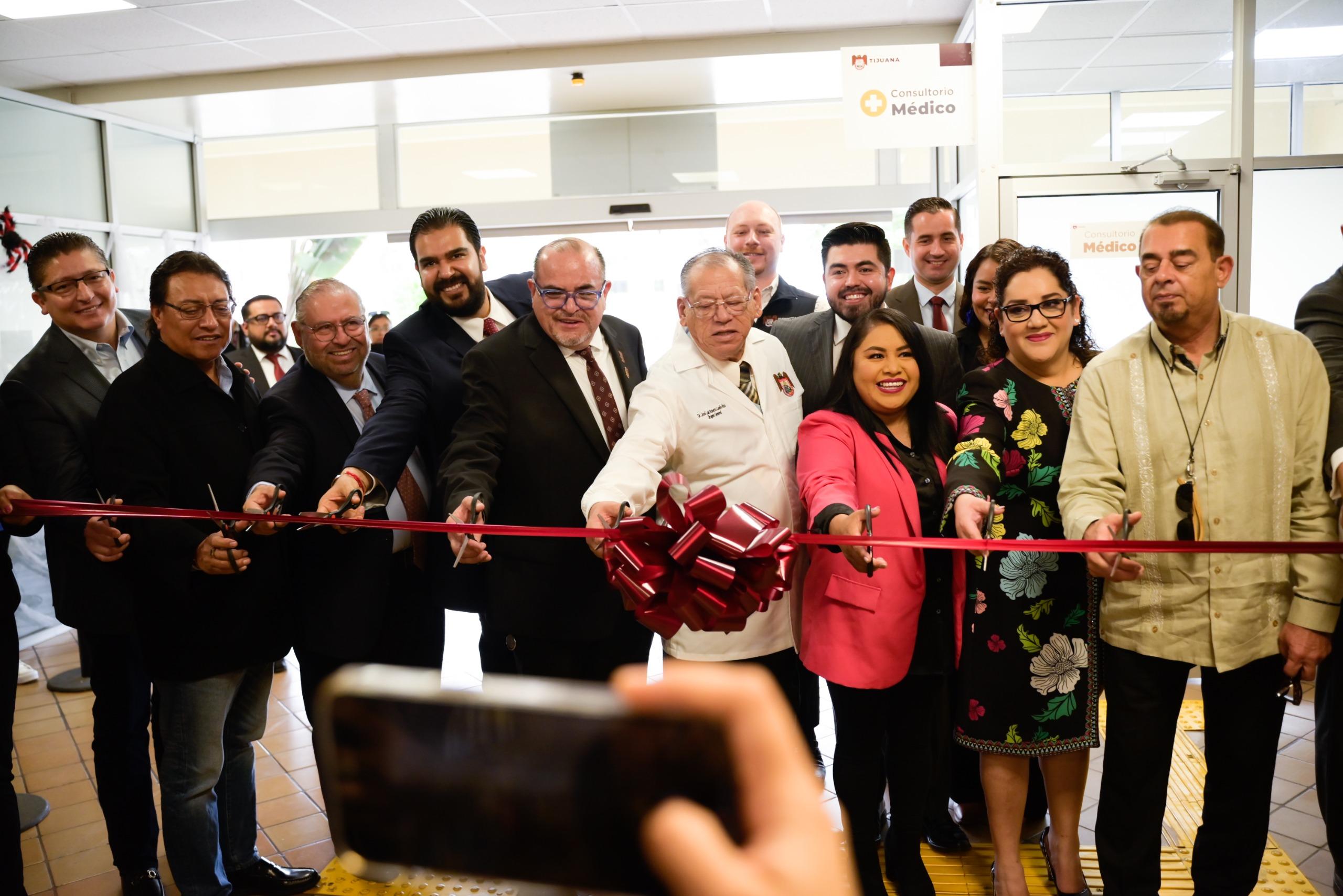 Gobierno de Montserrat Caballero inauguró consultorio médico en instalaciones de Palacio Municipal