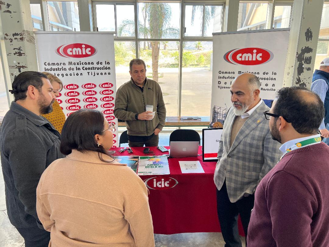 Refuerza CMIC vinculación con futuros ingenieros y constructores