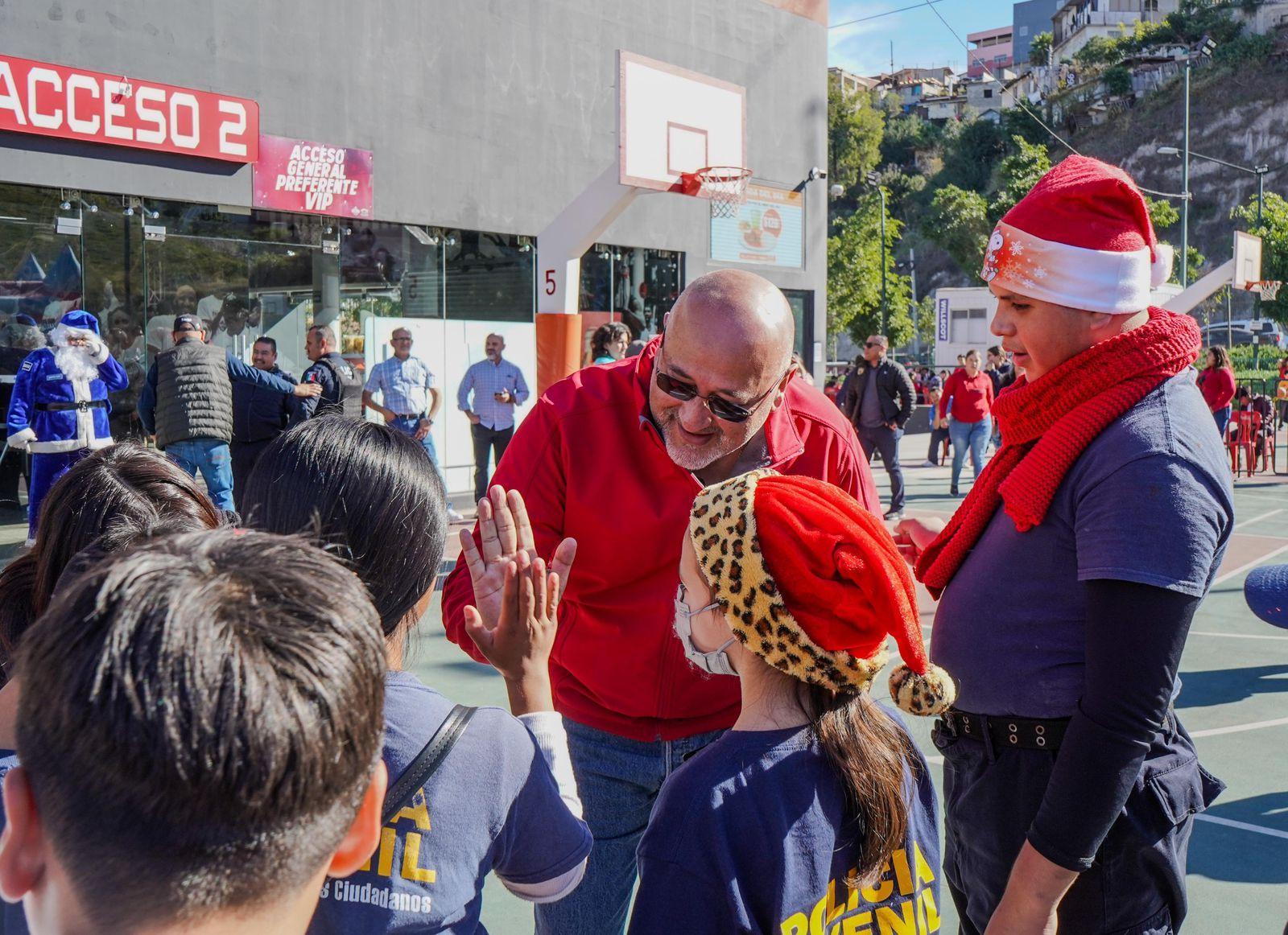 SSPCM celebra a cerca de 900 jóvenes en posada de la policía juvenil