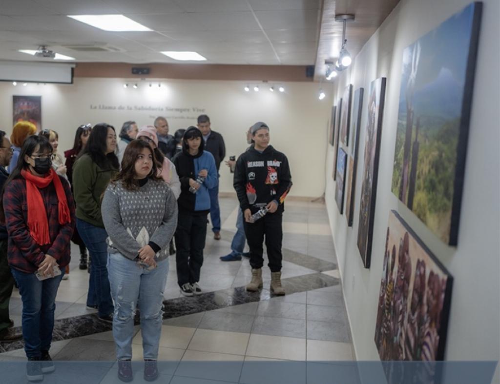 Inauguran la muestra “Etiopía, rostros ancestrales y lugares sagrados” en la UDCI