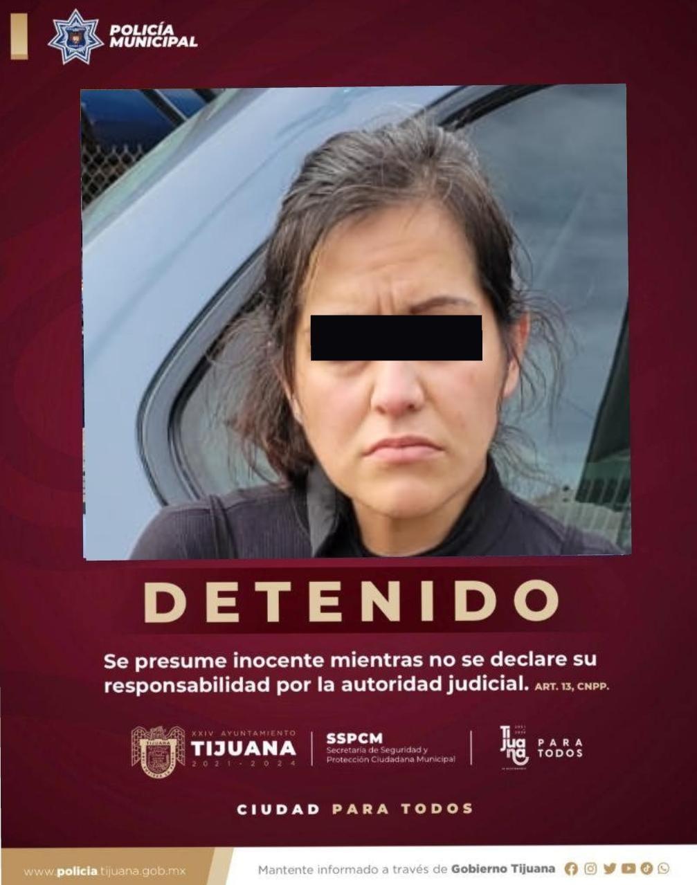 Mujer es arrestada por robo con violencia por la Policía Municipal