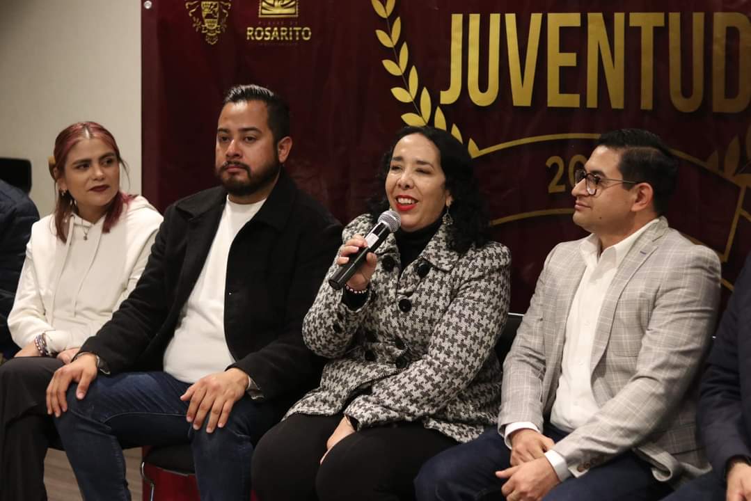 Entrega Araceli Brown Figueredo Premio Municipal de la Juventud 2023