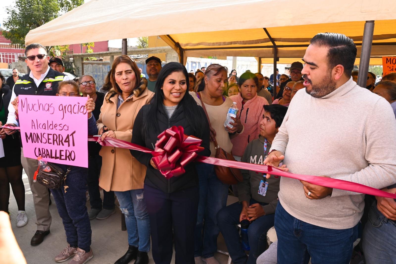 Inaugura alcaldesa Montserrat Caballero pluvial en La Presa A.L.R.