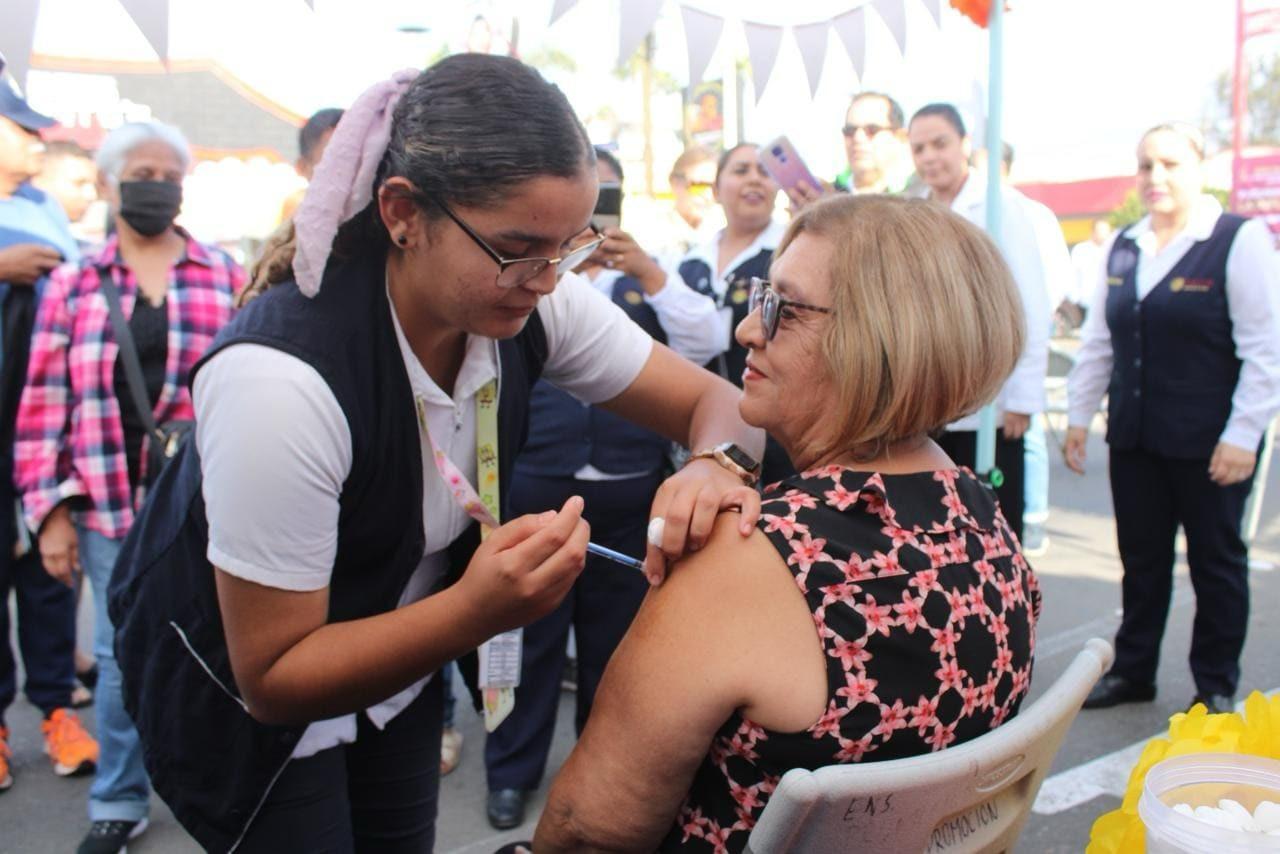 Disponible vacuna contra la influenza y COVID-19 en centros de salud de Vicente Guerrero
