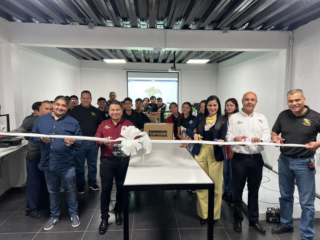 Inaugura CECyTE BC altiplano sala de lactancia y aula maker