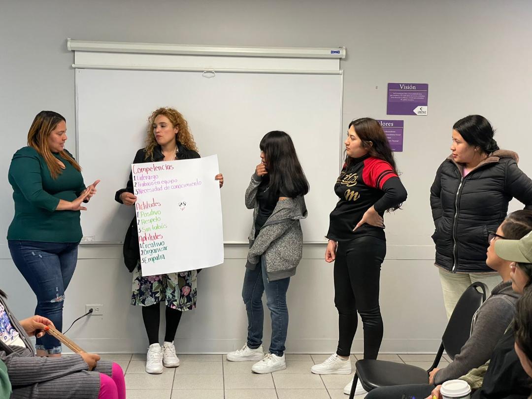 Capacitan a estudiantes para prevenir los tipos de violencia hacia la mujer