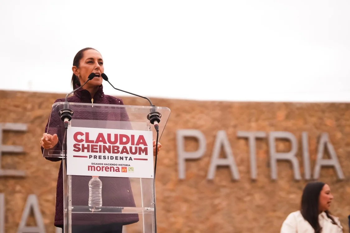 Claudia Sheinbaum fue recibida por cientos de simpatizantes en Ensenada al grito de “Presidenta”