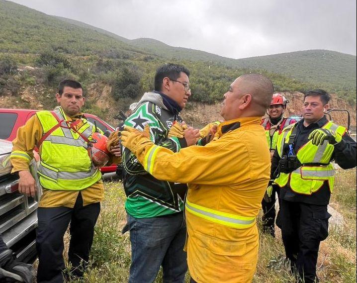 Bomberos Tijuana coordina rescate de ciudadano extraviado
